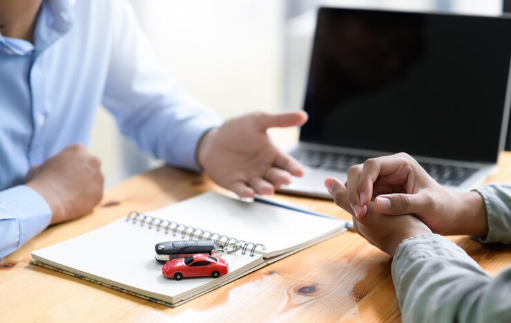 Se puede transferir un coche con el dni caducado